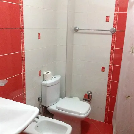 Klodi Apartament Maison d'hôtes Pogradec